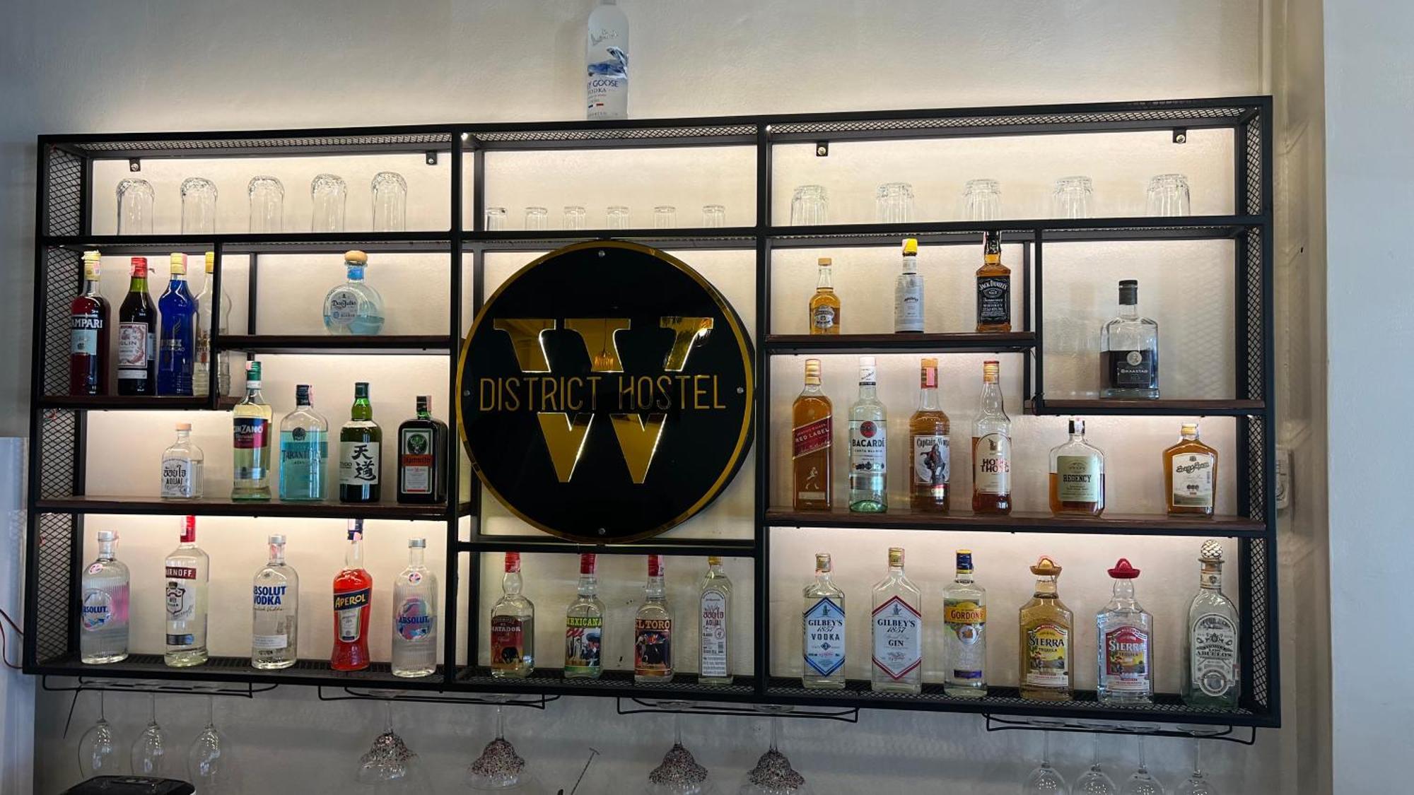 W District Hostel Bangkok Eksteriør bilde